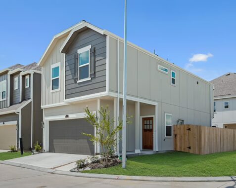 Designer Retreat / Home Away from Home near the Medical Center