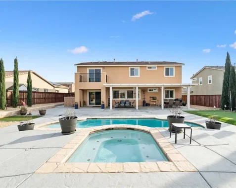 Beaumont, CA – 5bd/3ba – 3,102 Sq Ft – Executive Pool Home